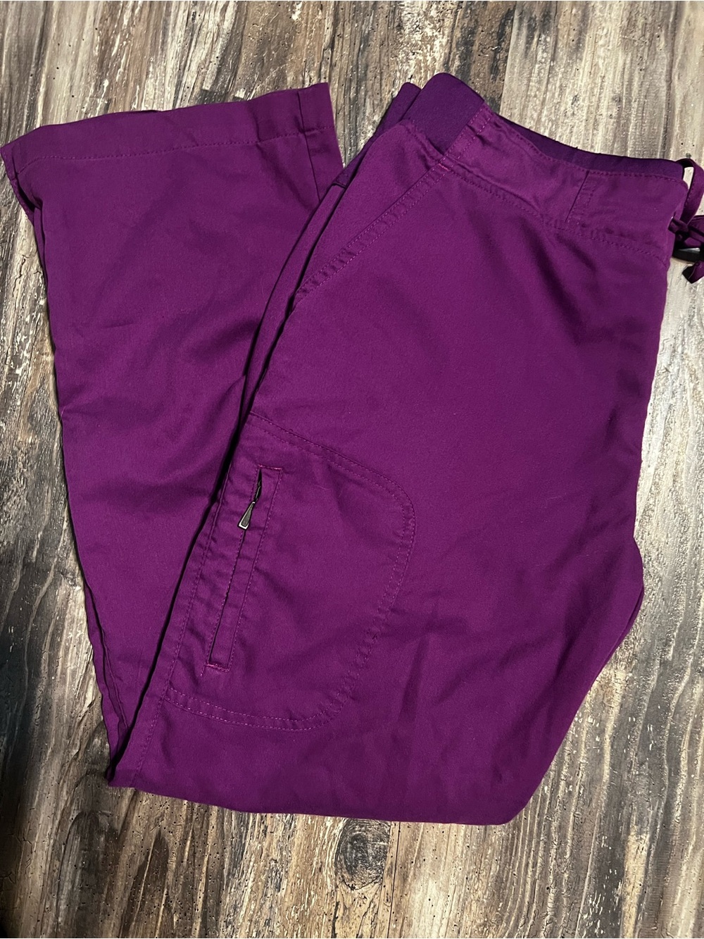 Women’s Grey's Anatomy Purple Medical Scrub Set- Pant-MP, Top-L - Picture 3 of 7